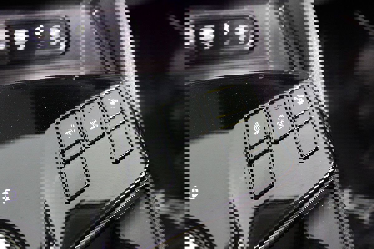 Used 2023 Kia Sportage EX image 16