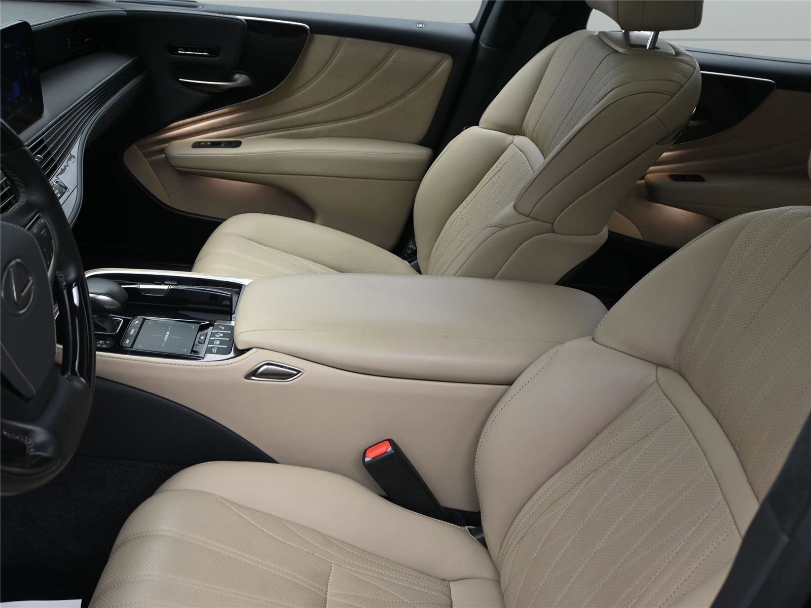 Used 2022 Lexus LS 500 image 8