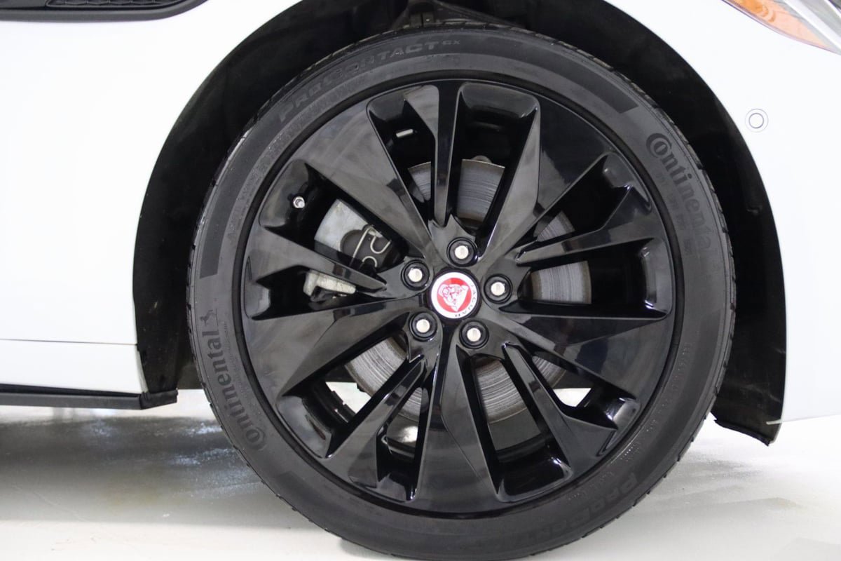 Used 2021 Jaguar XF R-Dynamic SE image 76
