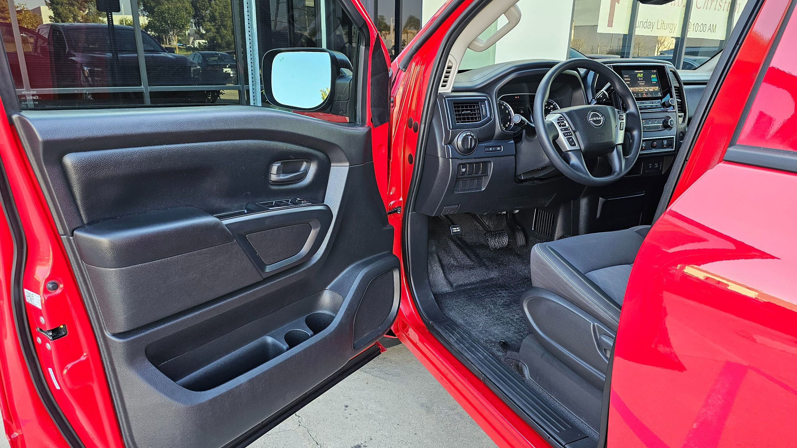 Used 2023 Nissan Titan S w/ S Utility Package image 14