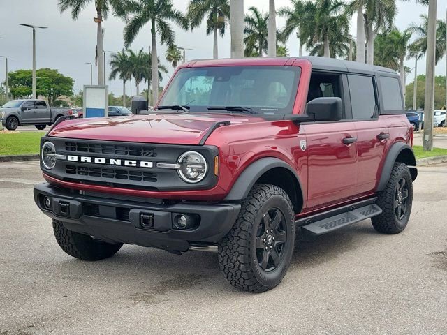 Certified 2025 Ford Bronco Big Bend w/ Black Diamond Package image 3