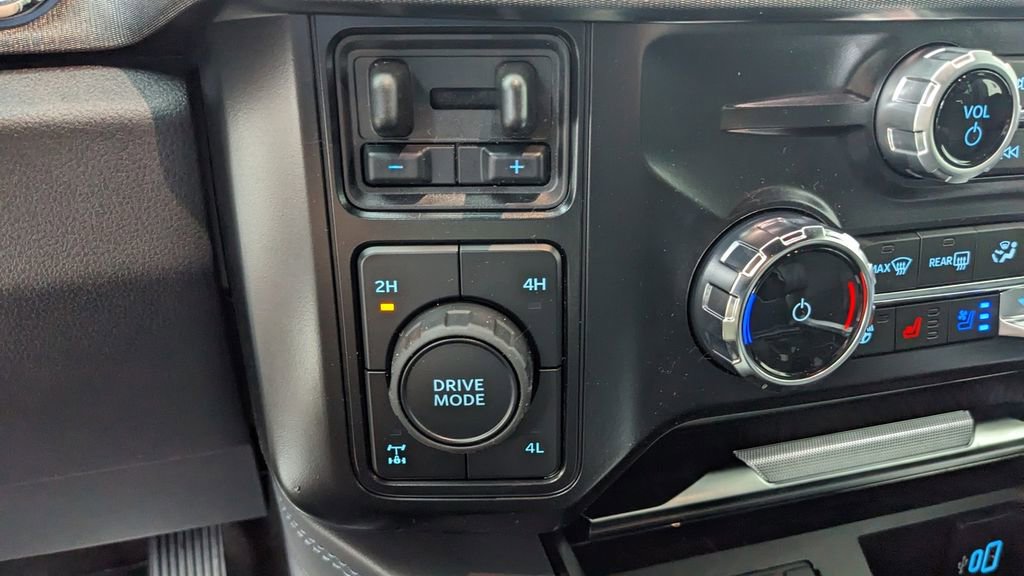 New 2025 Ford F350 Platinum w/ FX4 Off-Road Package image 28