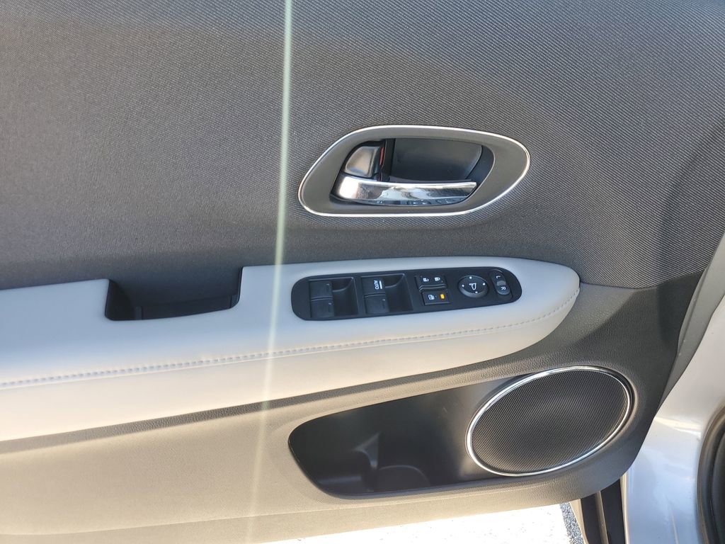 Used 2019 Honda HR-V EX image 28