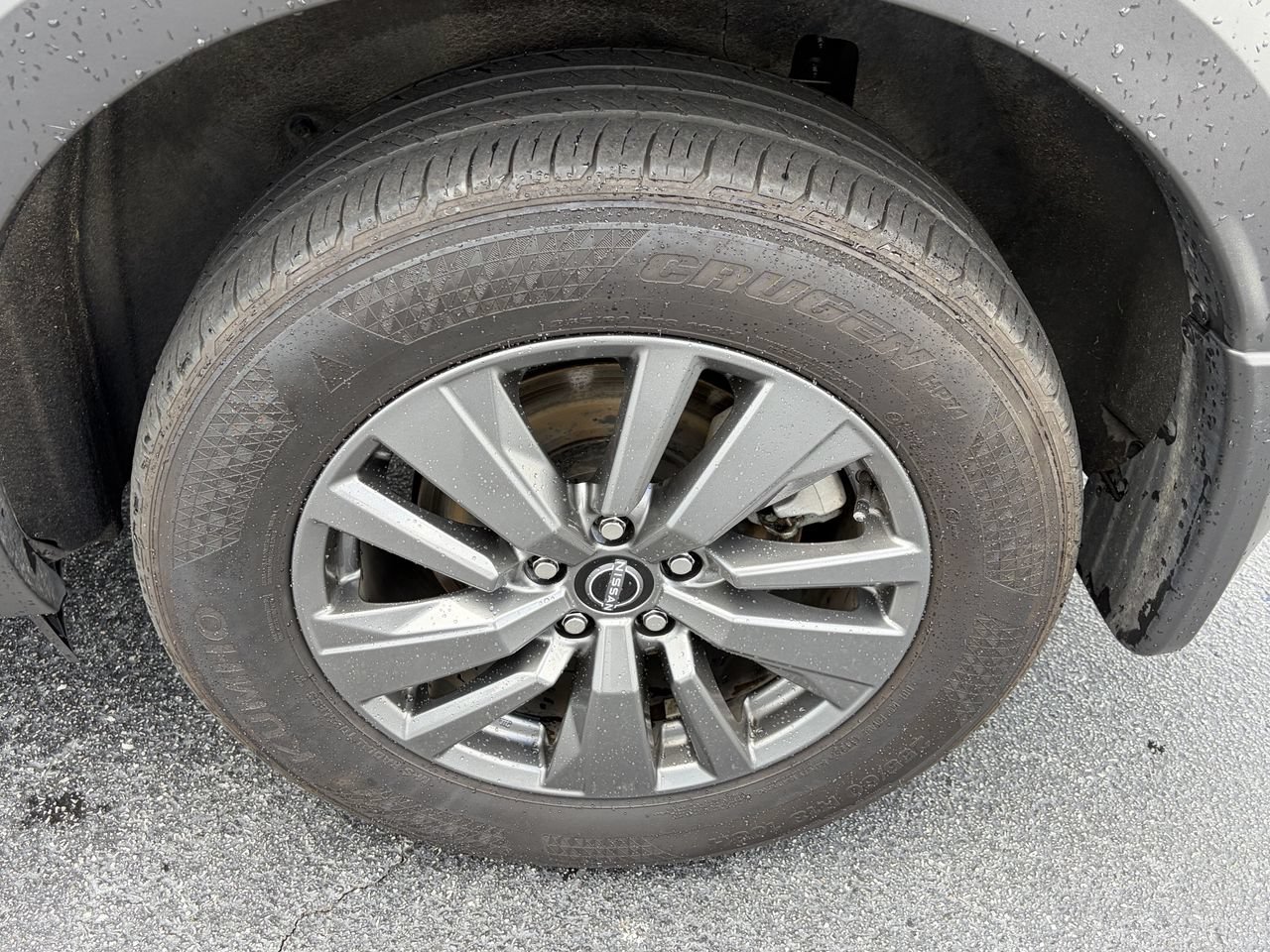 Certified 2025 Nissan Pathfinder SV w/ SV Premium Package FWD image 30