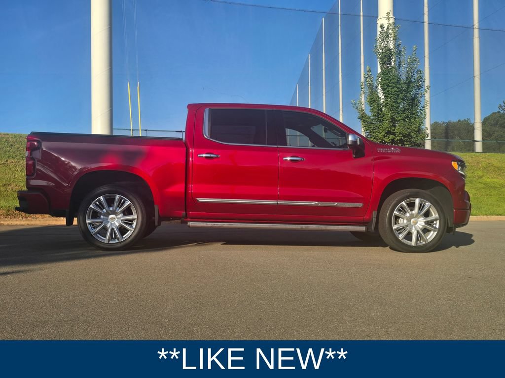 Used 2025 Chevrolet Silverado 1500 High Country AWD/4WD image 2