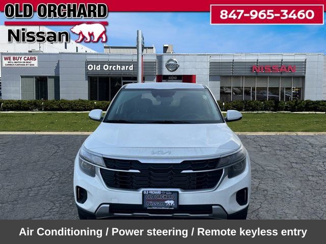 Used 2024 Kia Seltos LX AWD/4WD image 2