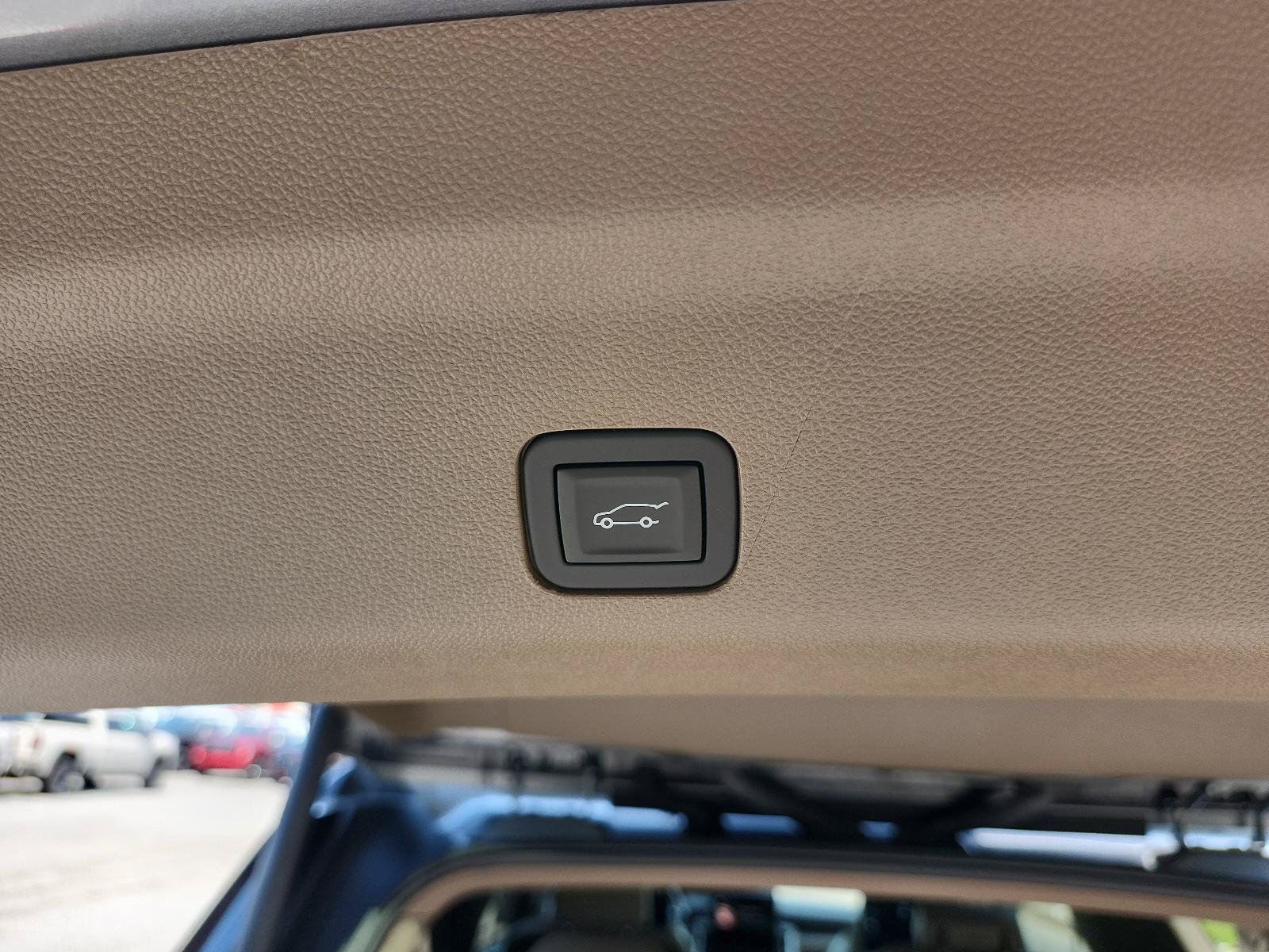 New 2026 GMC Yukon XL Denali w/ Denali Reserve Package AWD/4WD image 9