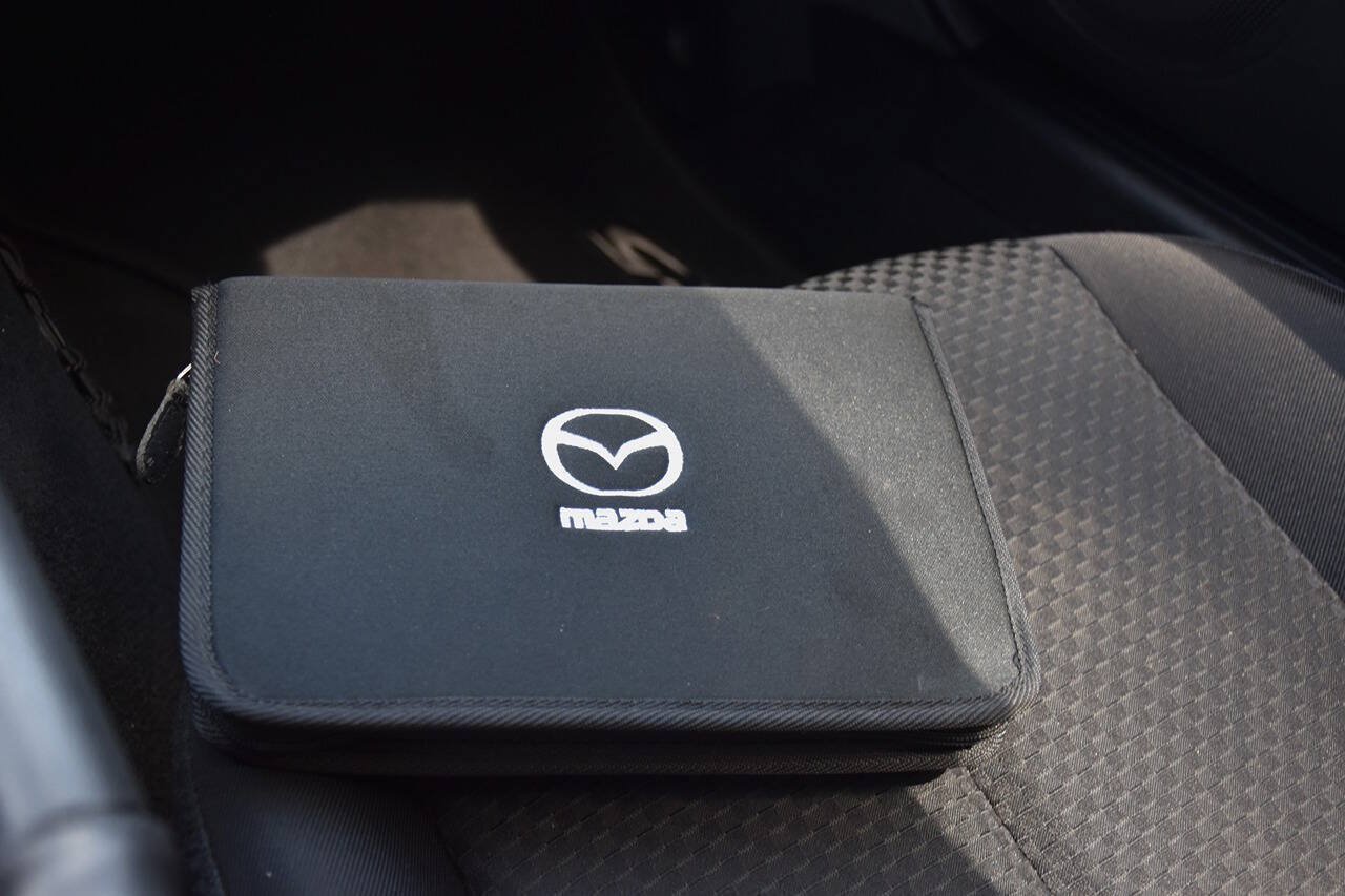 Used 2006 MAZDA MX-5 Miata Touring RWD image 20