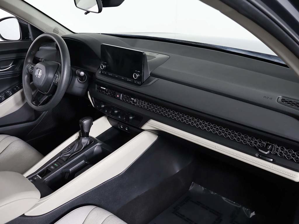 Used 2023 Honda Accord EX image 26