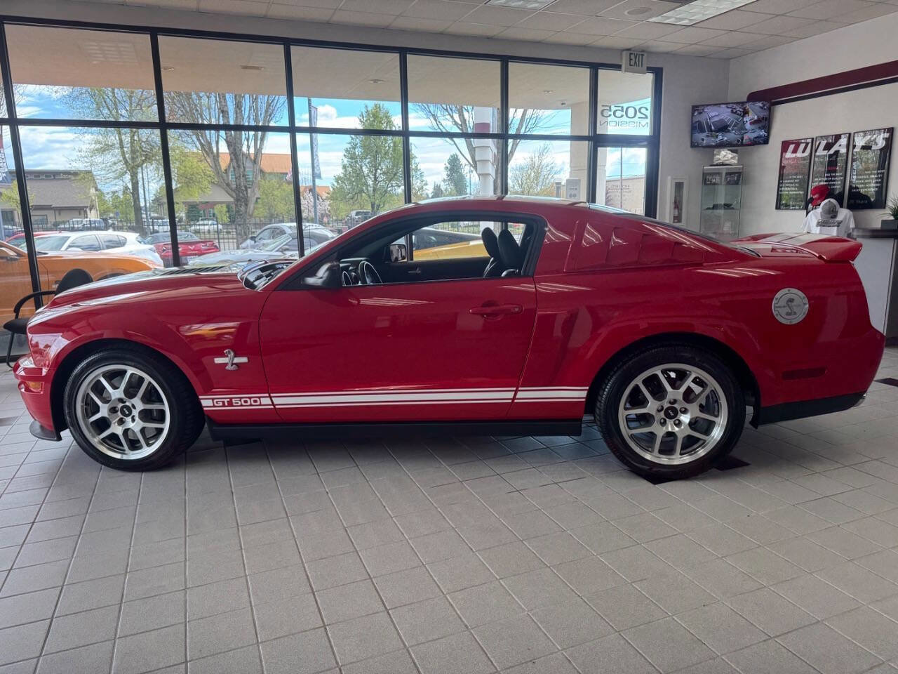 Used 2007 Ford Mustang Shelby GT500 RWD image 9