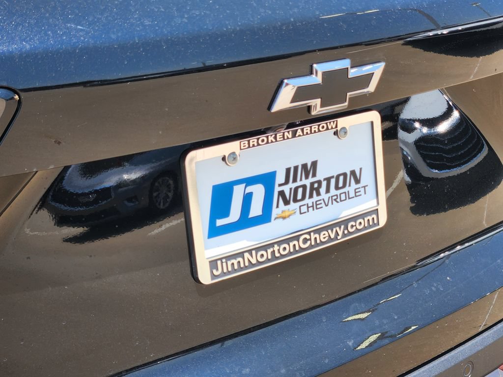 New 2027 Chevrolet Equinox RS w/ Convenience Package III FWD image 7