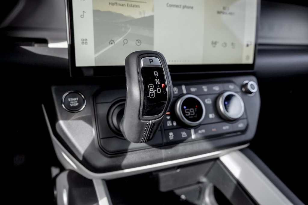 New 2026 Land Rover Defender 110 X-Dynamic SE AWD/4WD image 15
