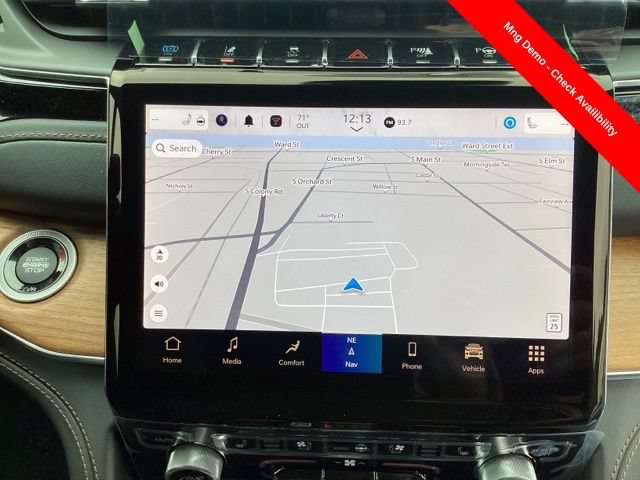 Used 2023 Jeep Grand Cherokee Summit AWD/4WD image 13