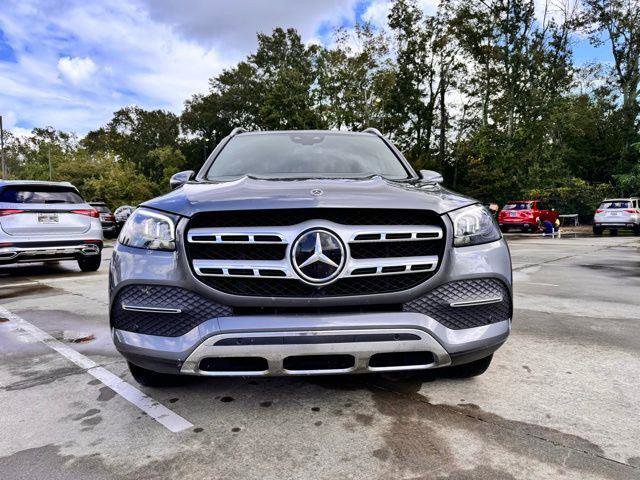 Used 2021 Mercedes-Benz GLS 450 4MATIC image 2
