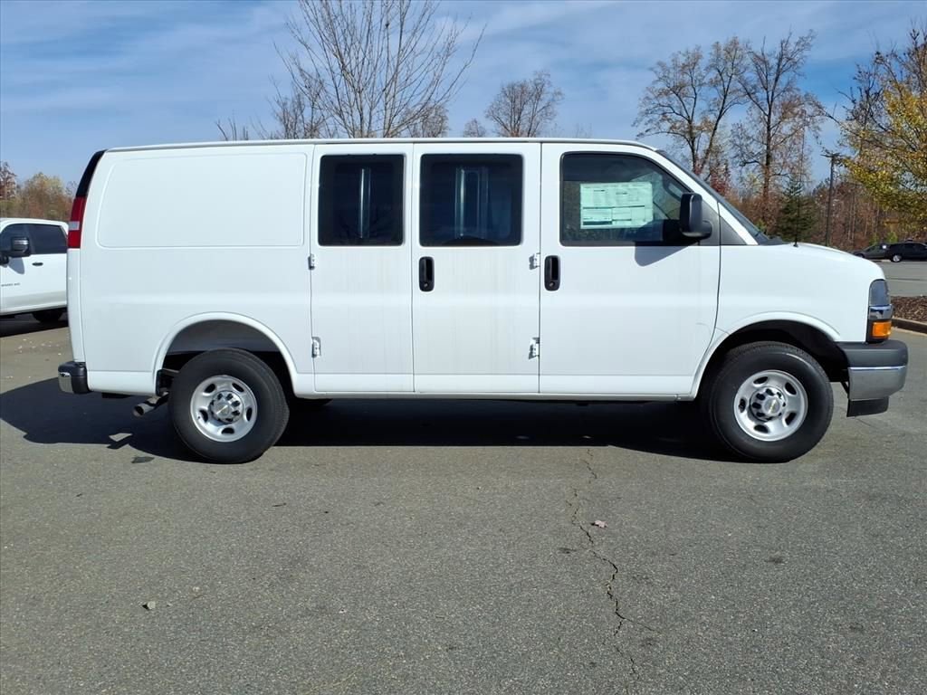 New 2025 Chevrolet Express 2500 w/ Driver Convenience Package image 33