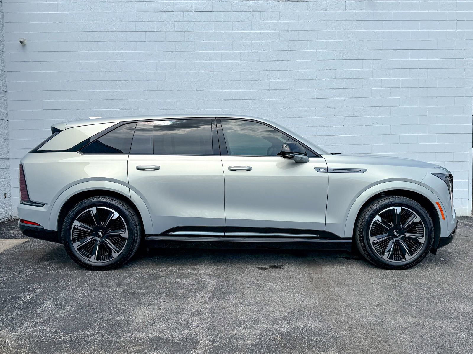 New 2025 Cadillac Escalade IQ Sport 2 AWD/4WD image 5