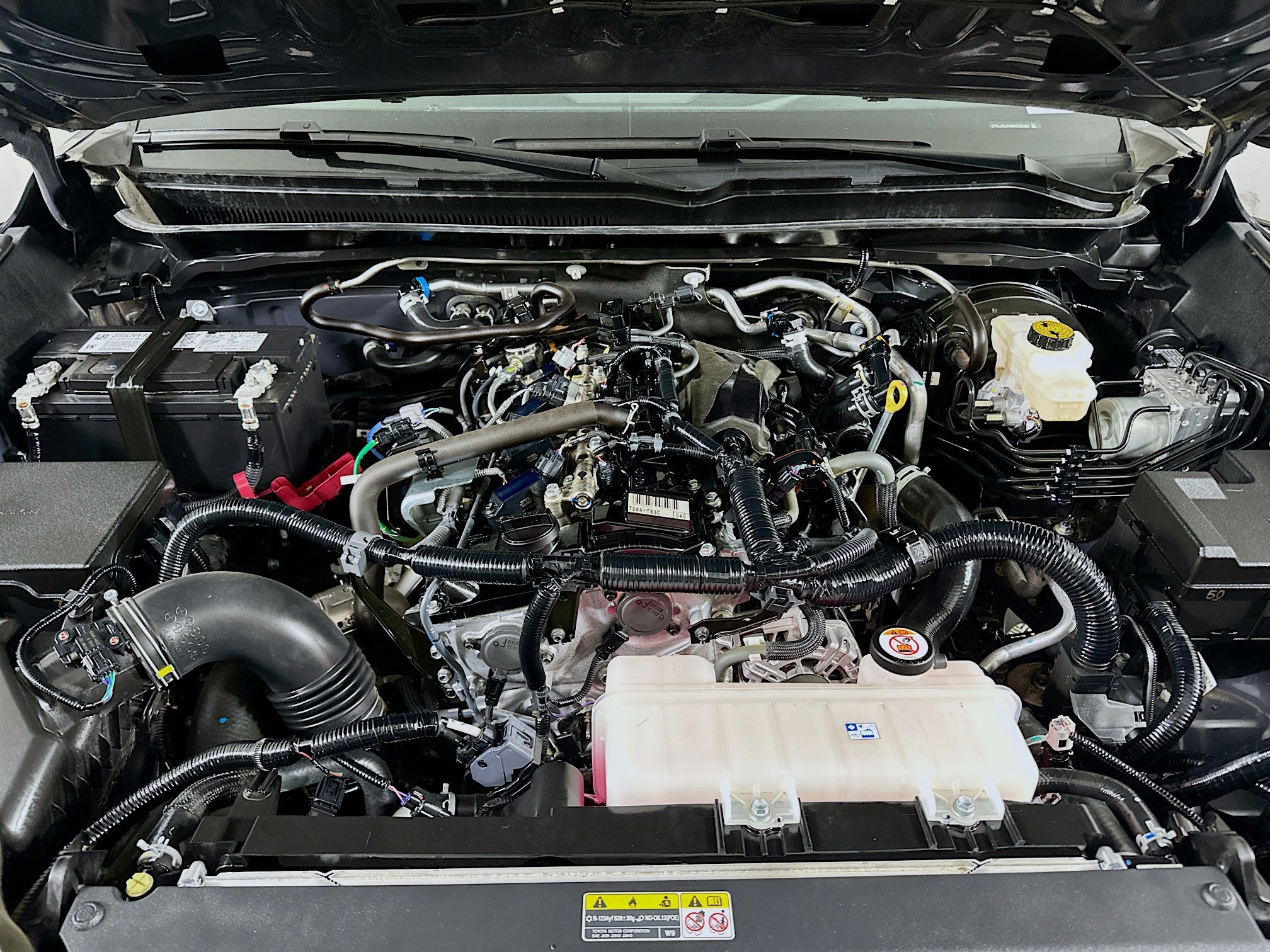 Used 2024 Toyota Tacoma TRD Off-Road AWD/4WD image 32