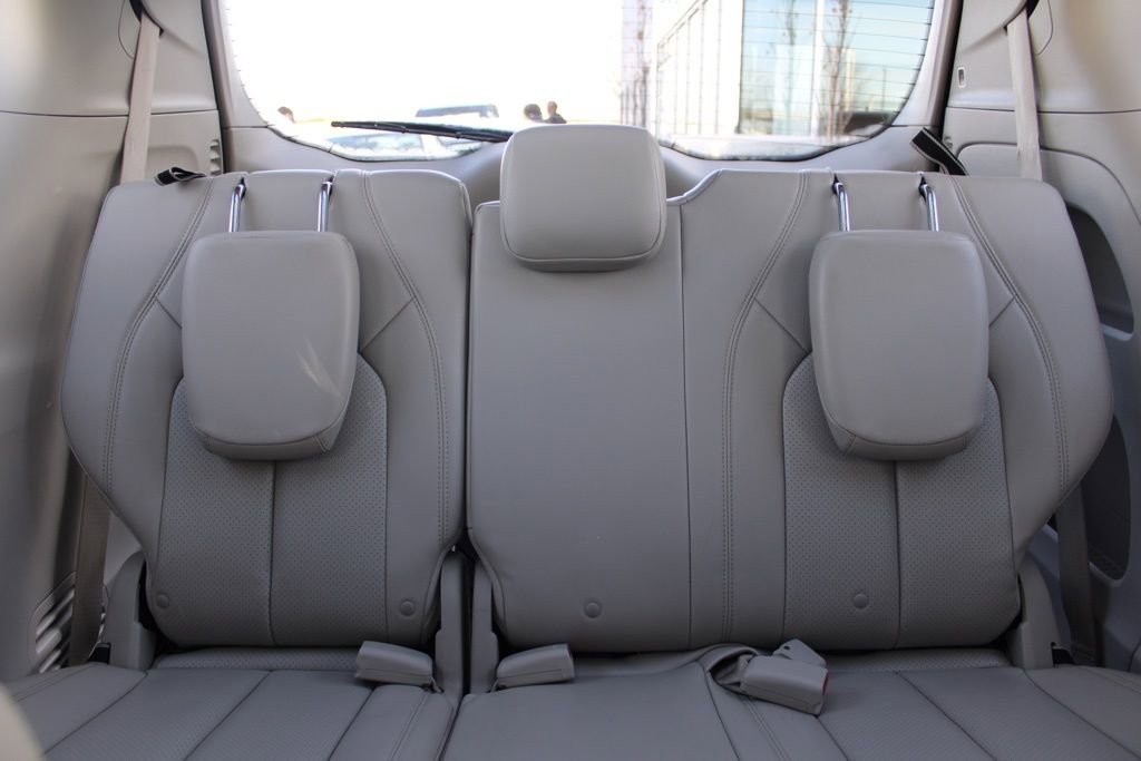 Used 2018 Chrysler Pacifica Touring-L Plus w/ Tire & Wheel Group image 25