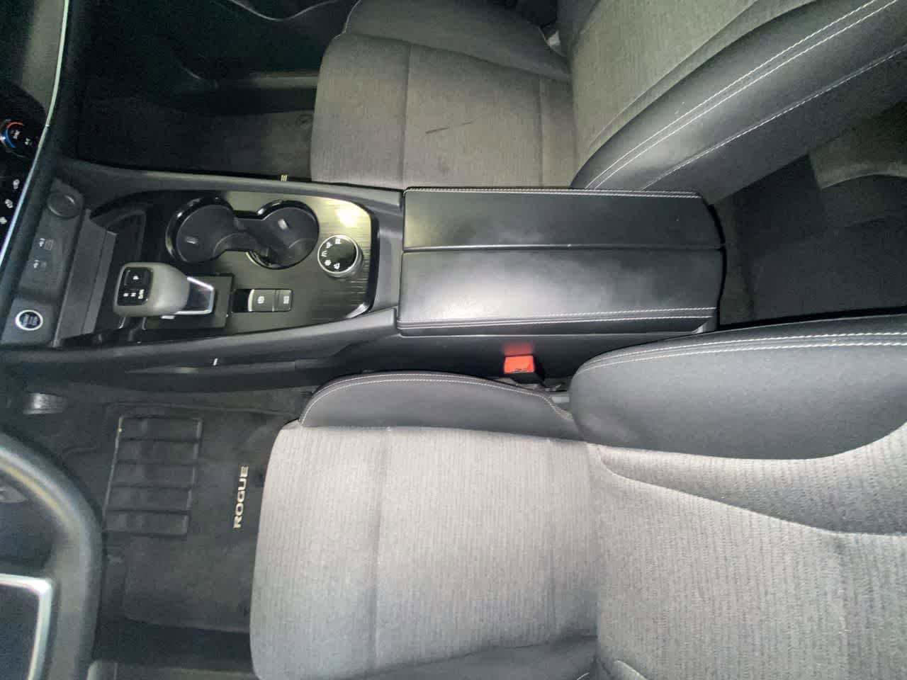 Used 2023 Nissan Rogue SV AWD/4WD image 20