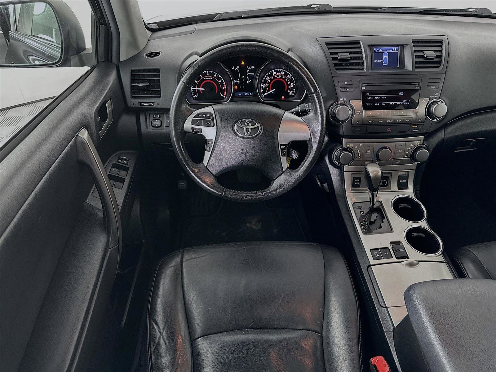 Used 2012 Toyota Highlander SE image 23