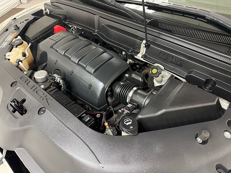 Used 2011 Buick Enclave CXL image 16