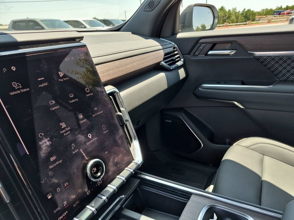 New 2027 GMC Acadia Denali w/ LPO, Floor Liner Package FWD image 23