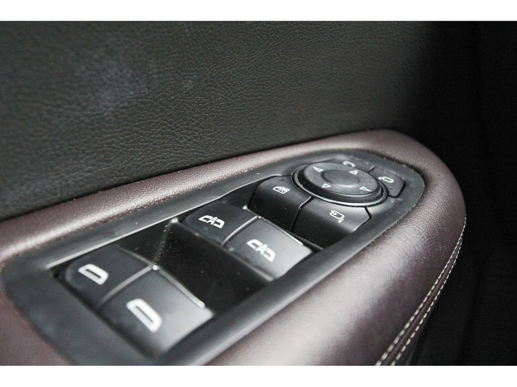 Used 2022 Cadillac XT6 Premium Luxury w/ Technology Package image 11