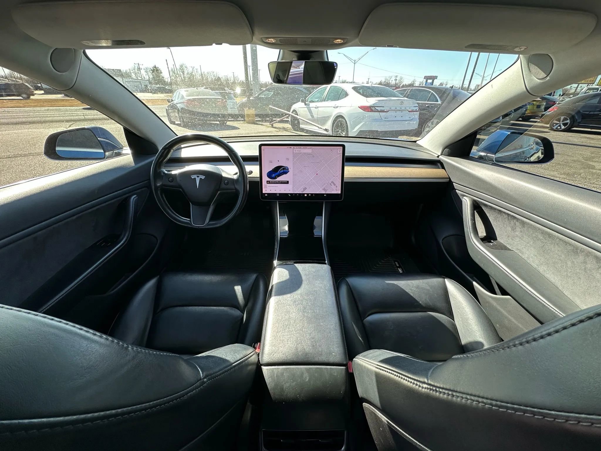 Used 2018 Tesla Model 3 Mid Range image 2