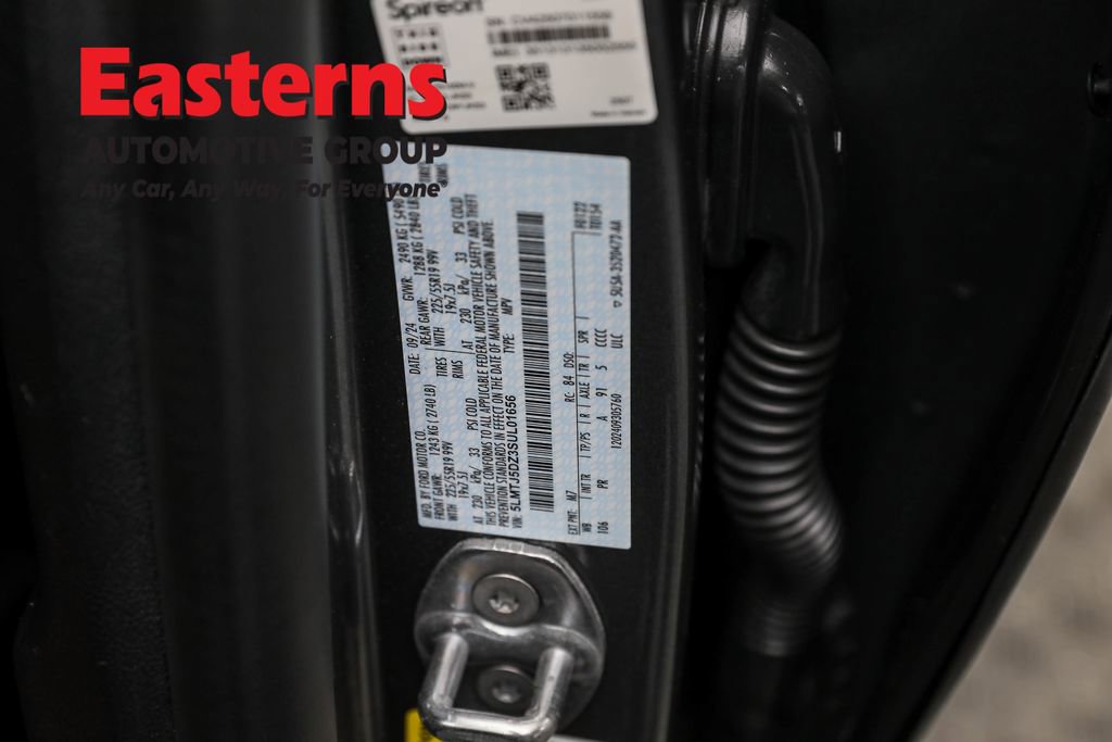 Used 2025 Lincoln Corsair Grand Touring w/ Towing Package image 37