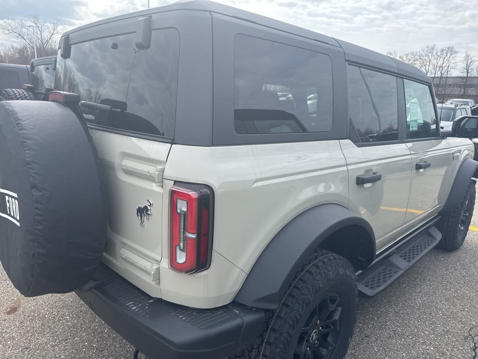 New 2026 Ford Bronco Badlands AWD/4WD image 15