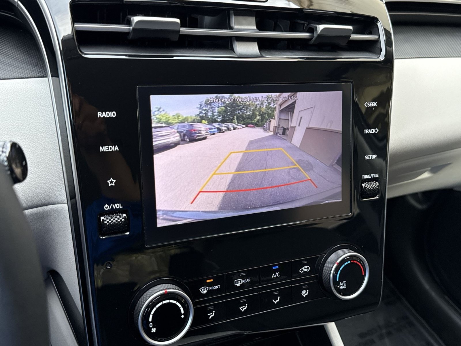 Certified 2023 Hyundai Tucson SE FWD image 19
