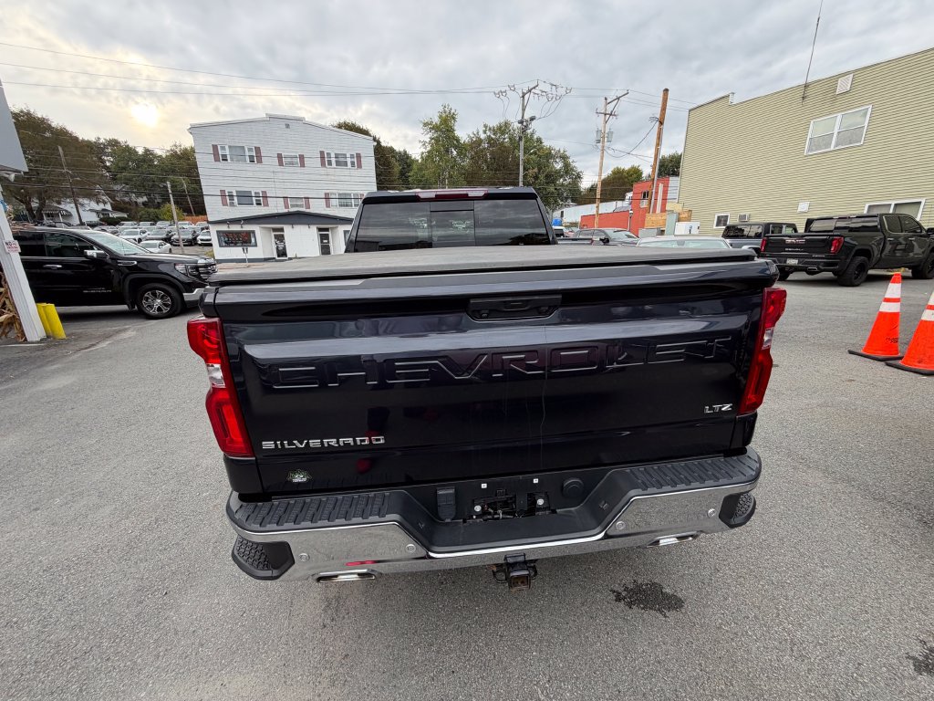 Used 2023 Chevrolet Silverado 1500 LTZ AWD/4WD image 4
