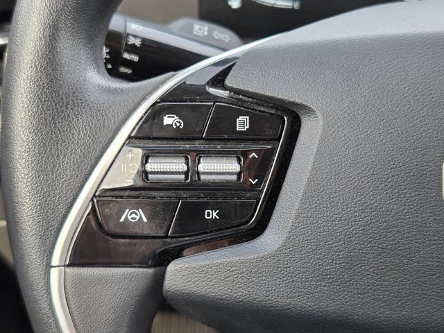 Used 2025 Kia Niro LX FWD image 20
