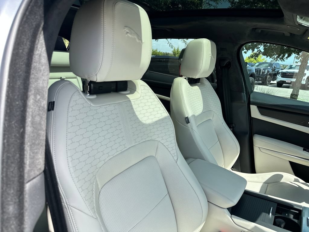 Used 2024 Jaguar F-PACE R-Dynamic S AWD/4WD image 42