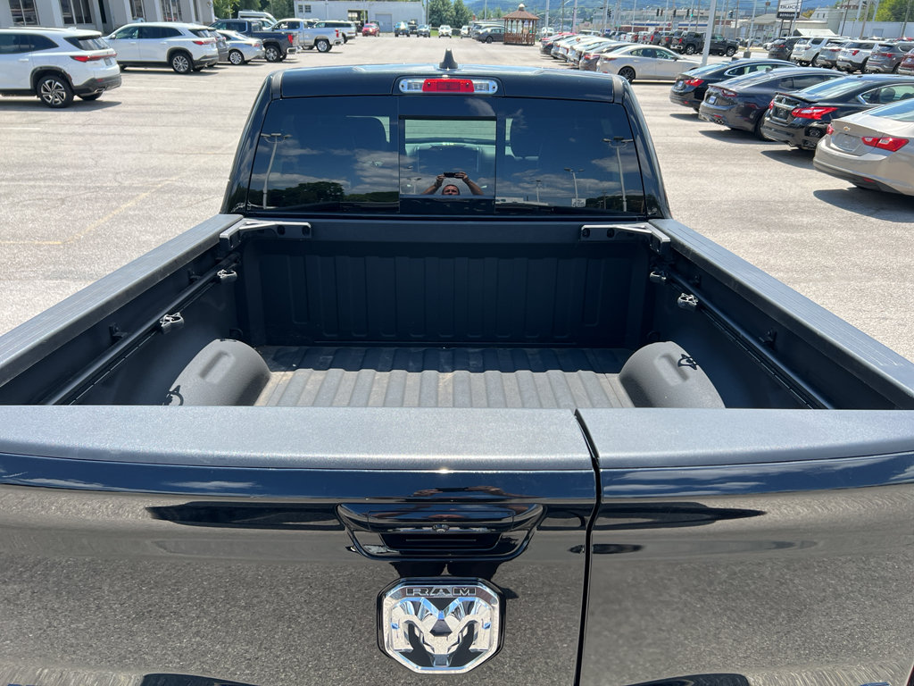 Used 2025 RAM 1500 Laramie w/ Sport Appearance Package AWD/4WD image 6