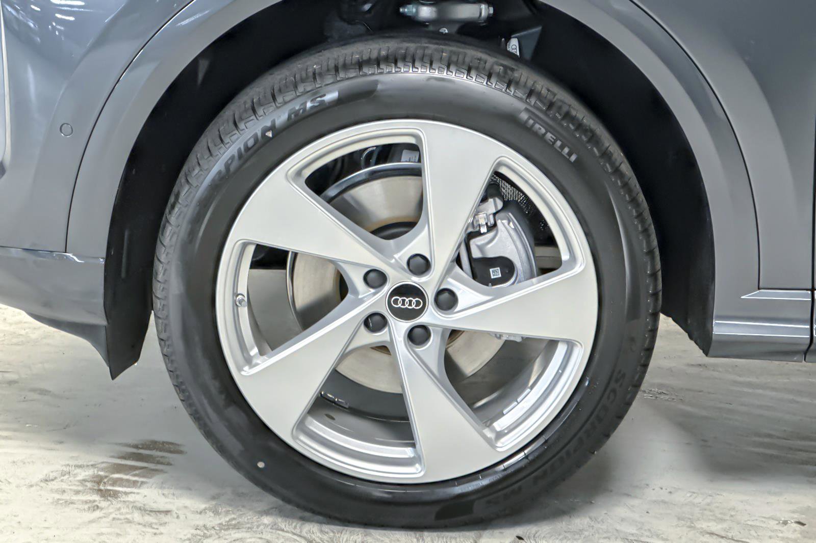 New 2025 Audi Q5 Premium Plus image 25