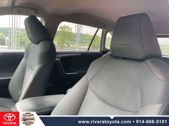 Used 2024 Toyota RAV4 LE AWD/4WD image 19