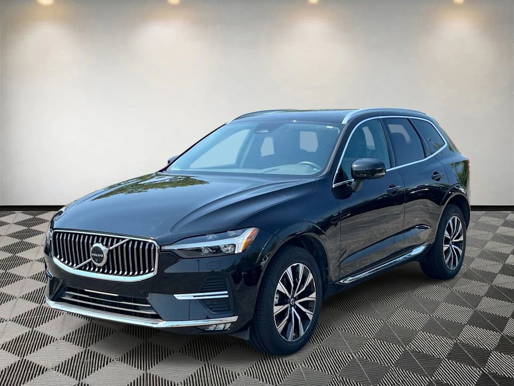 Certified 2023 Volvo XC60 B5 Plus AWD/4WD image 7