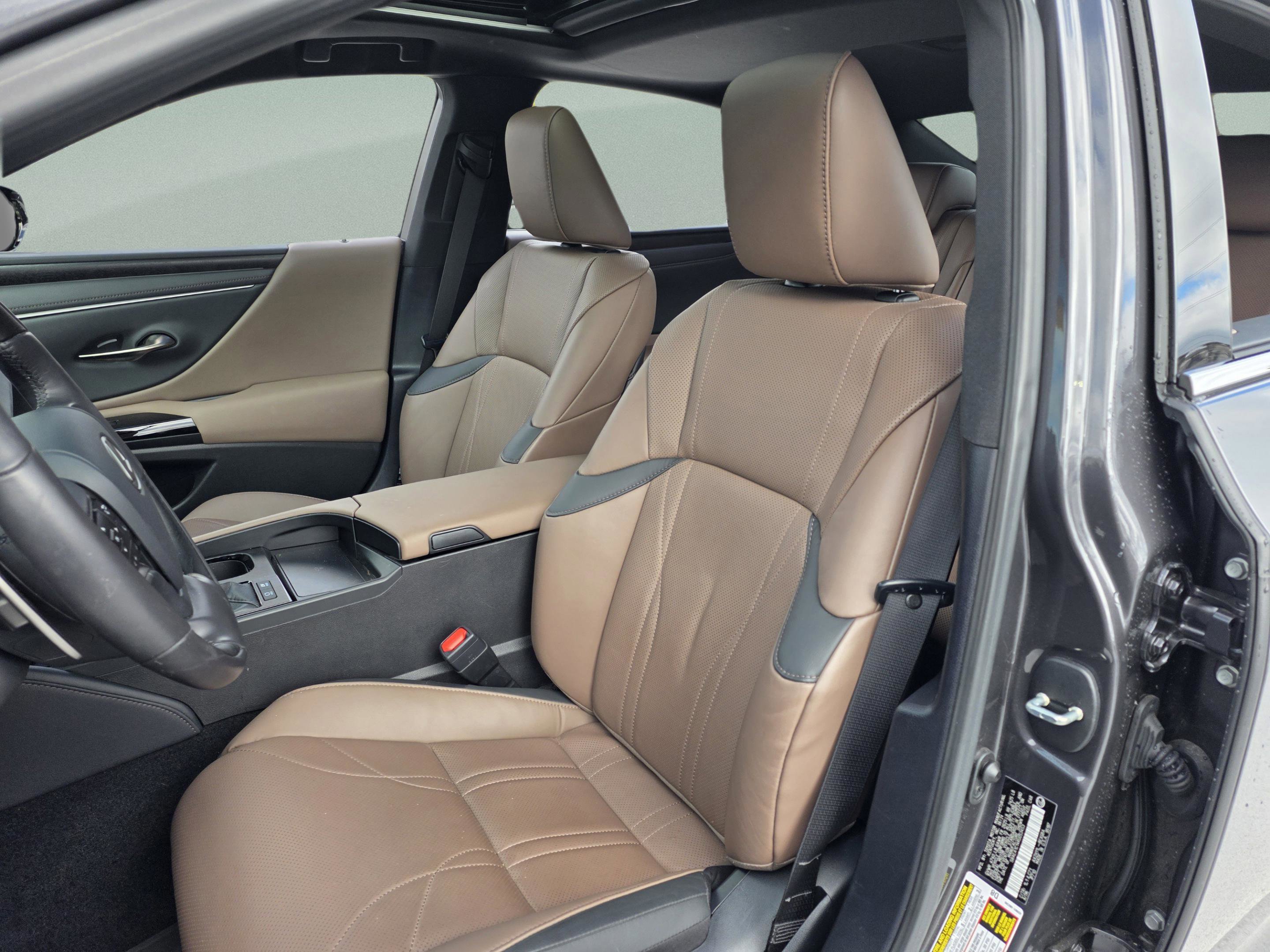 Certified 2024 Lexus ES 300h ES 300h Luxury w/ Technology Package image 13