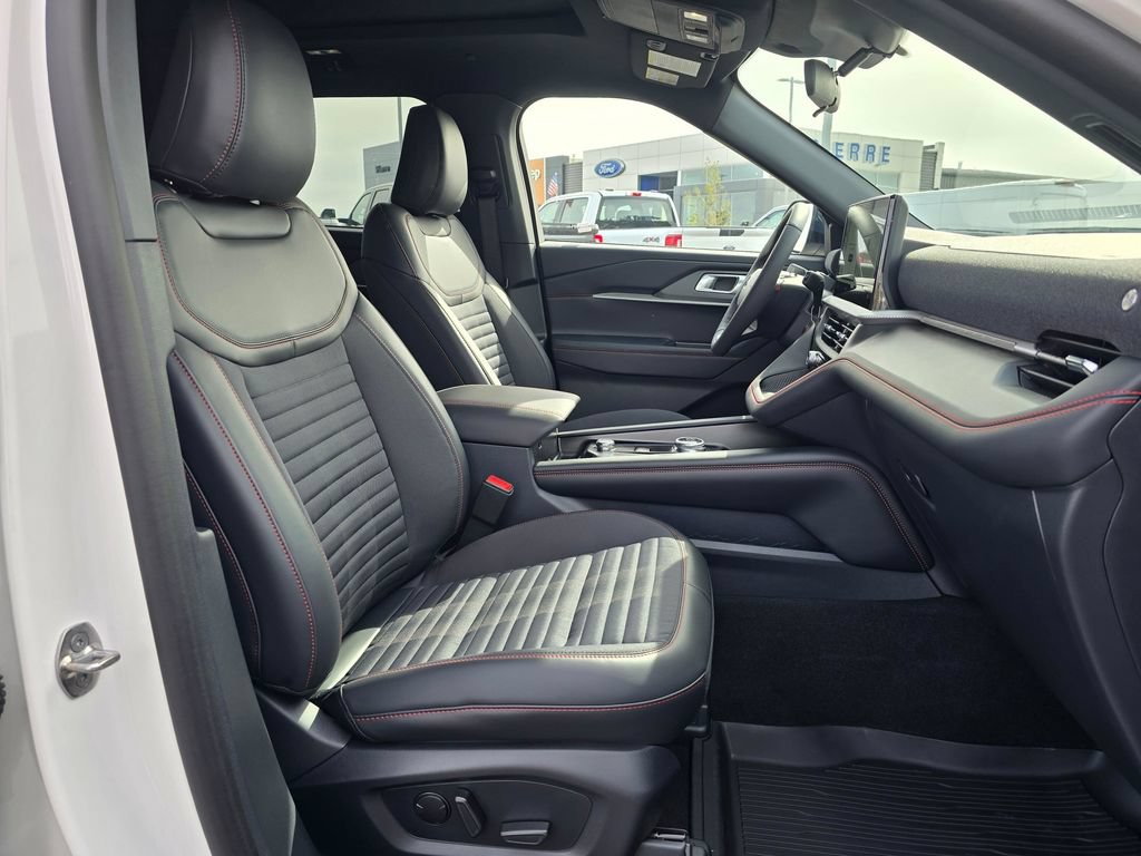 New 2026 Ford Explorer ST-Line AWD/4WD image 17