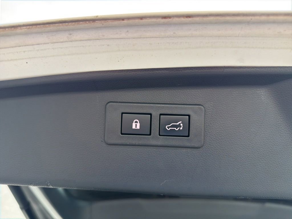 Used 2022 Subaru Outback Wilderness w/ Wilderness Package AWD/4WD image 16