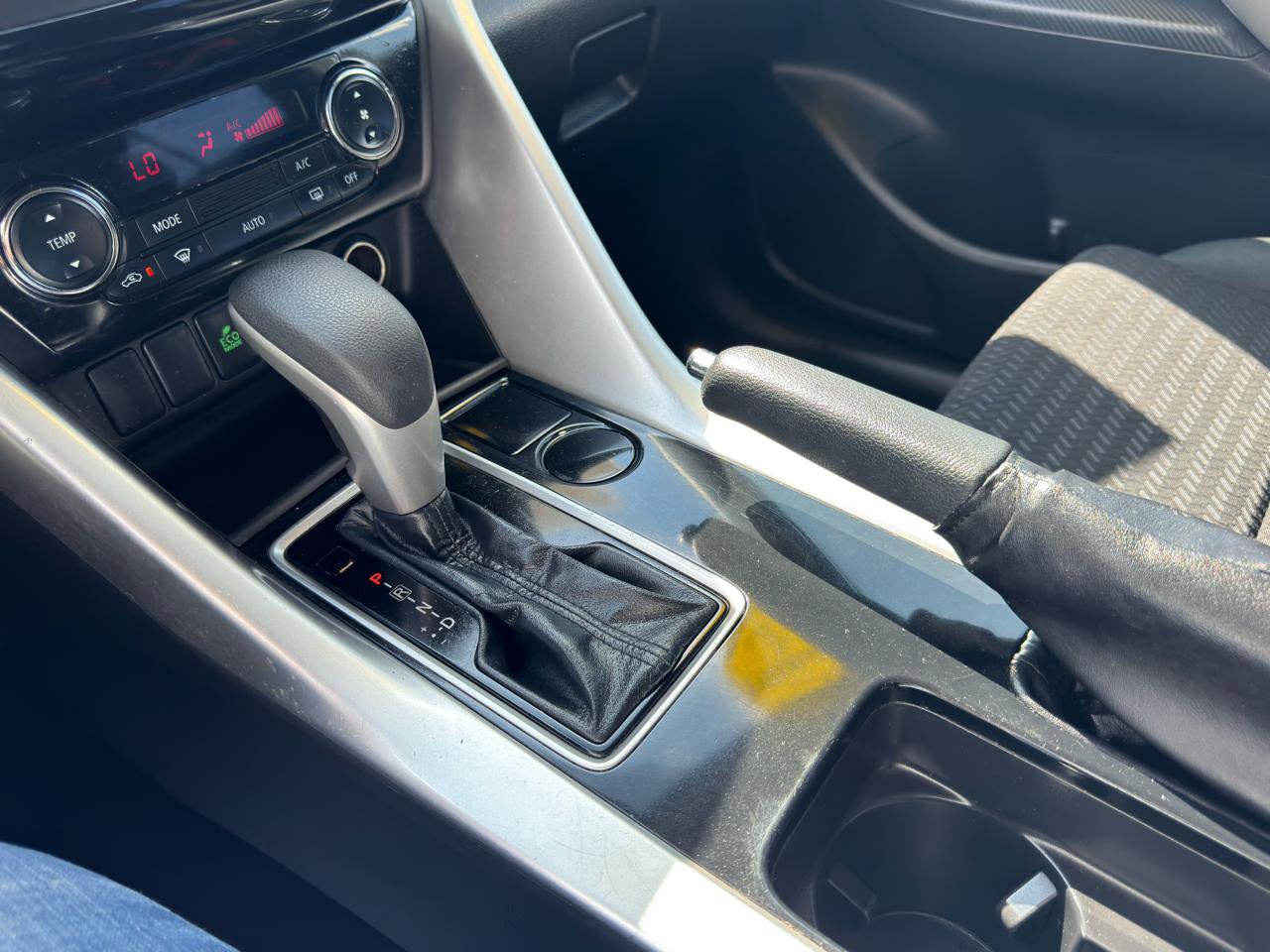 Used 2020 Mitsubishi Eclipse Cross ES image 25