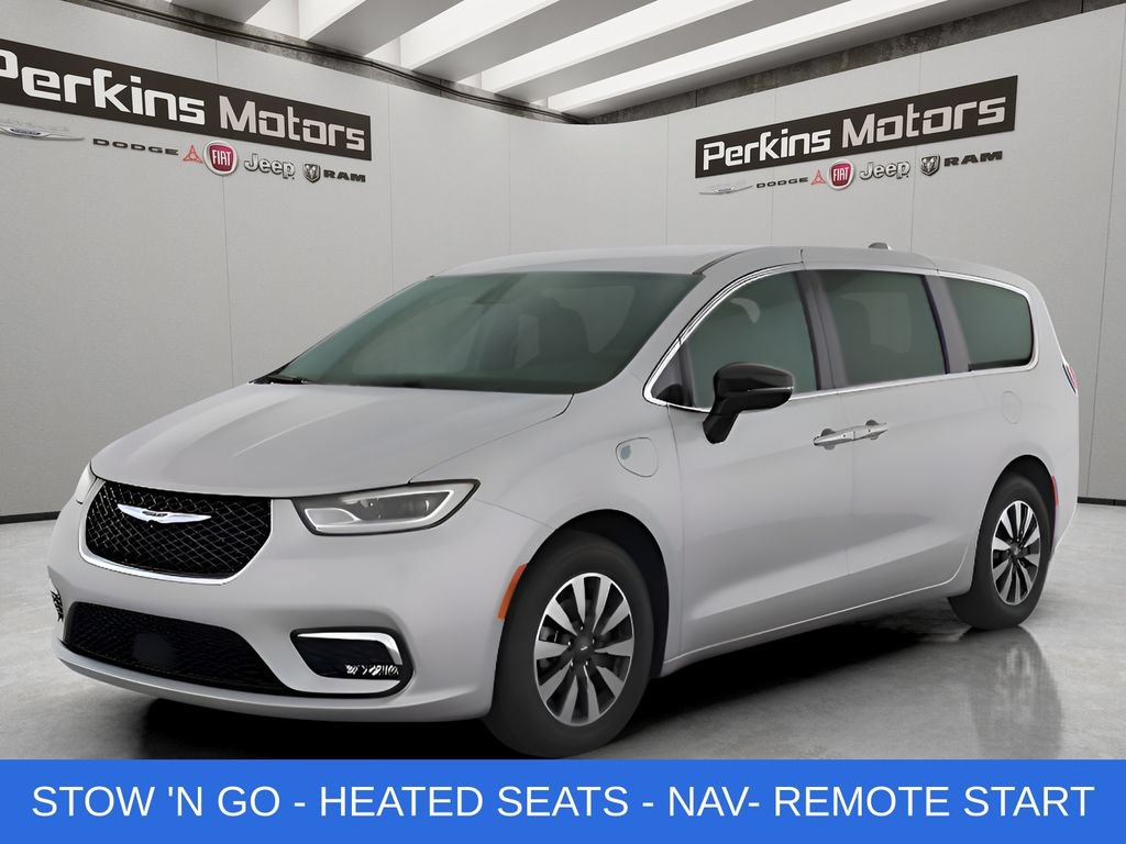 Used 2024 Chrysler Pacifica Limited FWD image 1