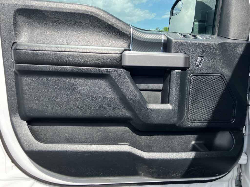 Used 2019 Ford F150 XLT w/ Equipment Group 302A Luxury AWD/4WD image 15