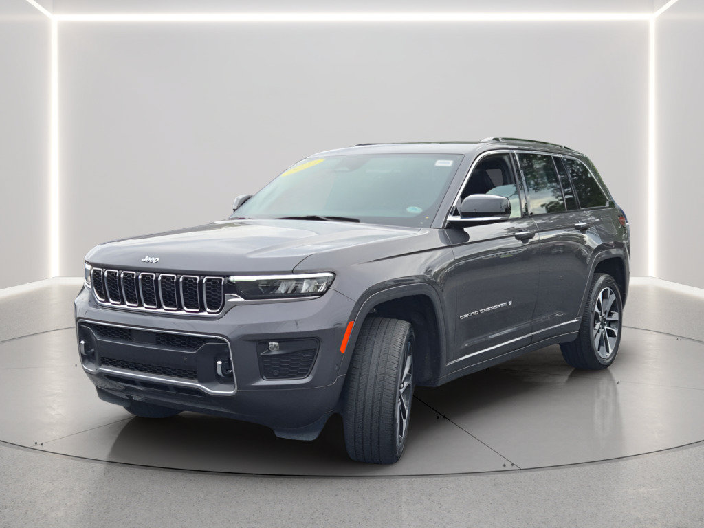 Certified 2023 Jeep Grand Cherokee Overland AWD/4WD image 4