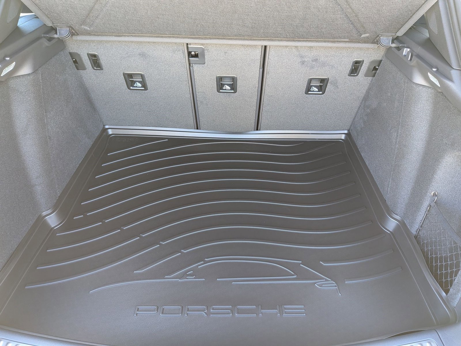 New 2026 Porsche Macan Turbo image 24