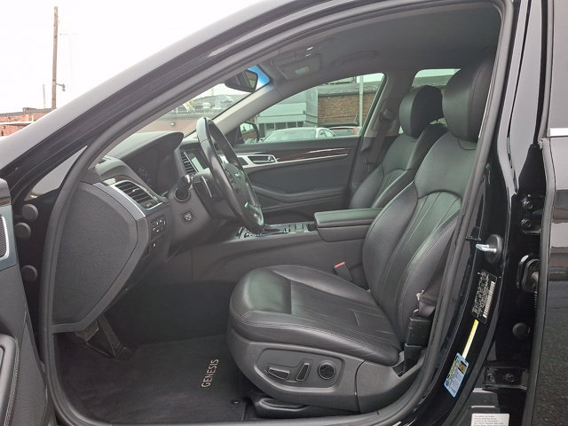Used 2020 Genesis G80 3.8 RWD image 13
