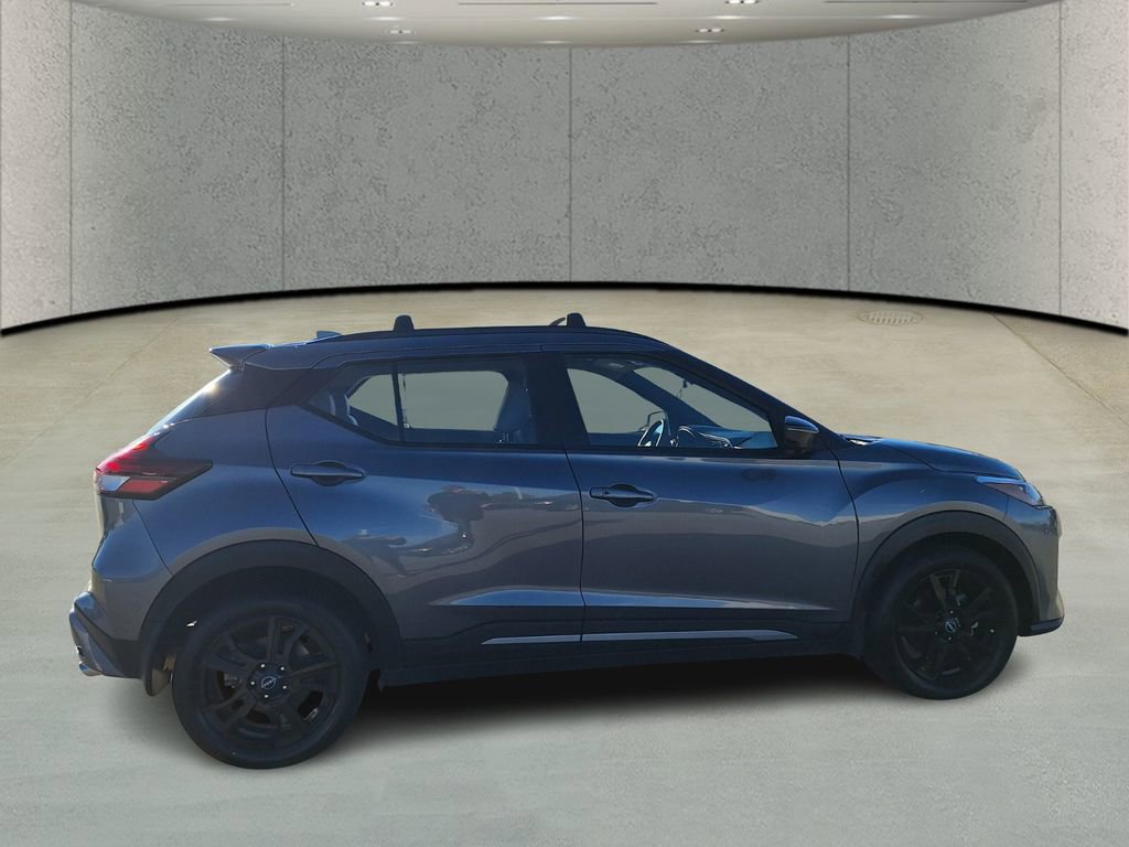 Used 2024 Nissan Kicks SR w/ SR Premium Package image 4