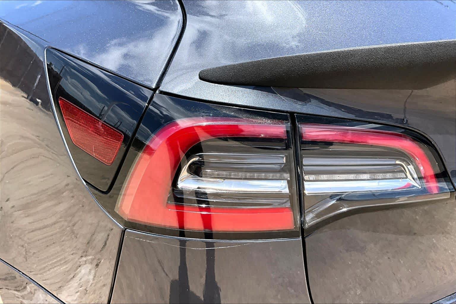 Used 2022 Tesla Model 3 Standard Range RWD image 24