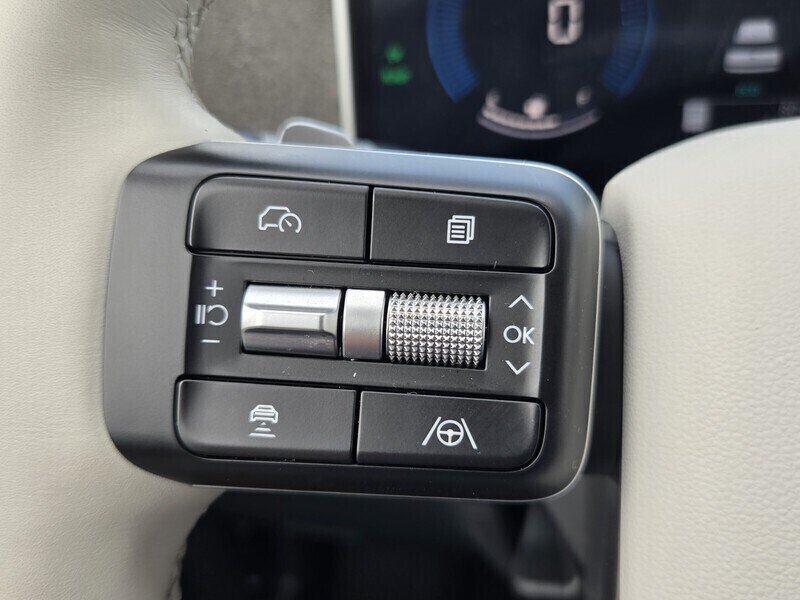 New 2027 Hyundai Santa Fe SE FWD image 13